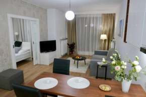Kieślowskiego Apartment vis-a-vis Town Hall, Warsaw